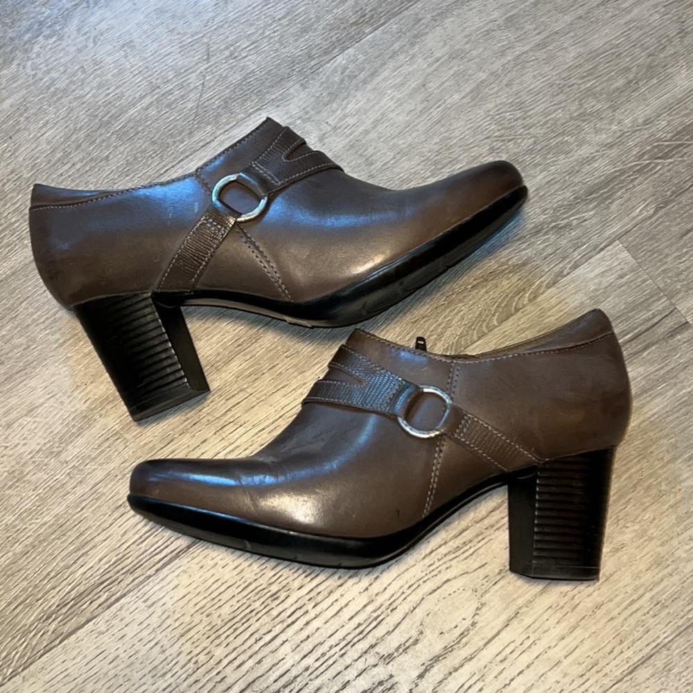 Clarks Bendables Leather Ankle Boots Size 9W